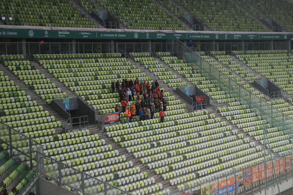 Lechia vs Termalica awaycrew 05