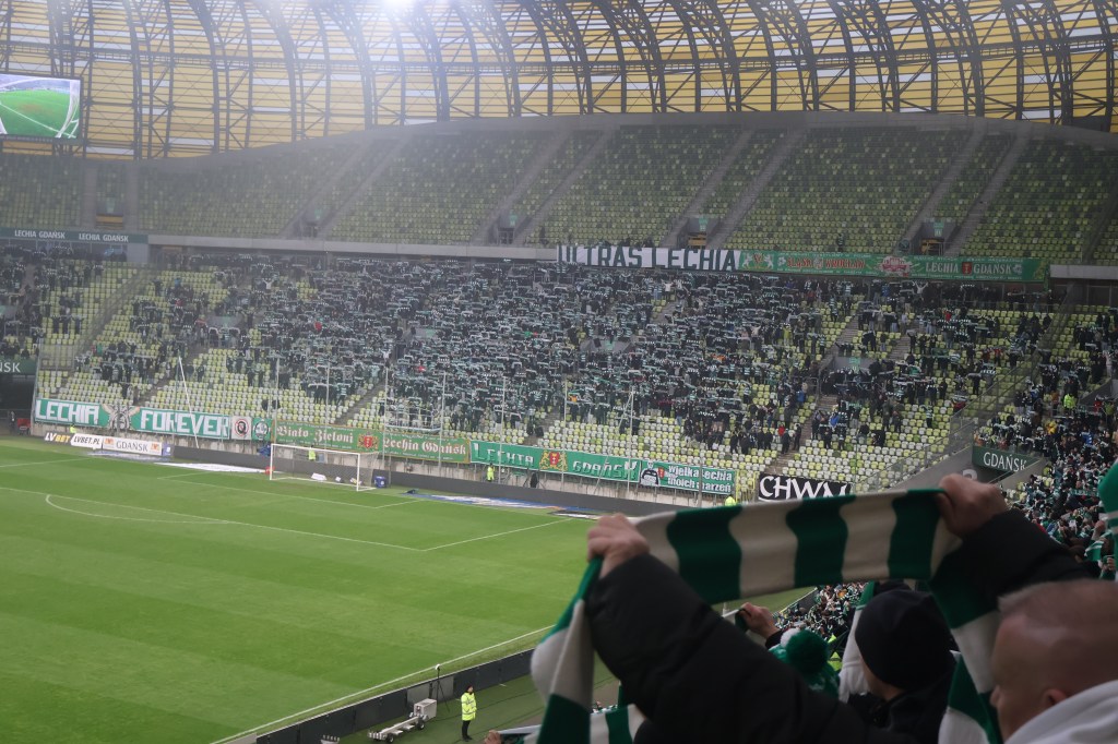 Lechia vs Termalica awaycrew 05